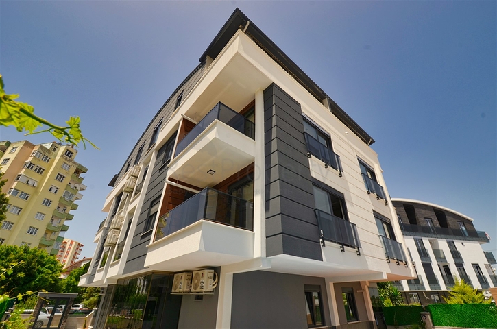 1+1 , 2+1 und 4+1 Wohnungen in der Wohngegend Güzeloba - Antalya 