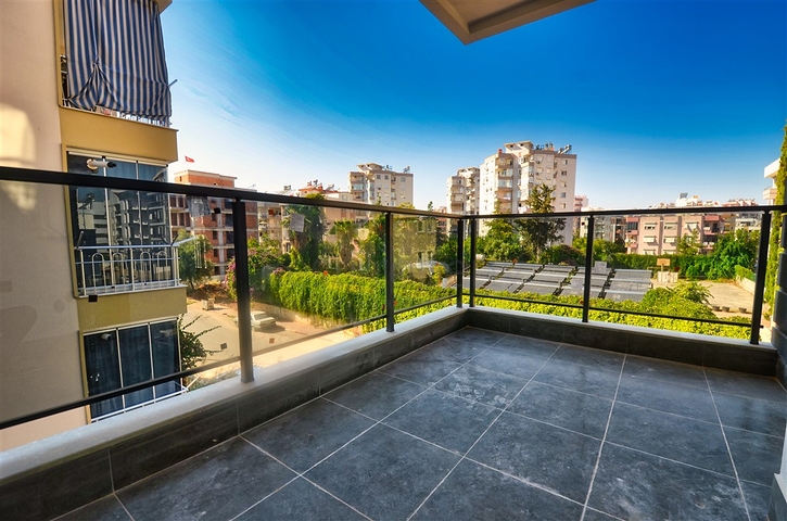 Apartments mit 6+1 Grundriss im Zentrum von Antalya 