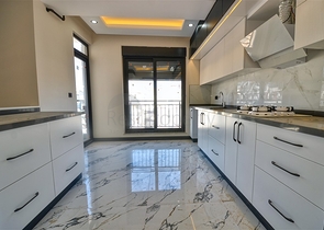 Apartments mit 6+1 Grundriss im Zentrum von Antalya 