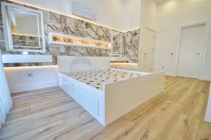 Wohnung mit 4+1 Grundriss in der Nachbarschaft von Undschali - Antalya 