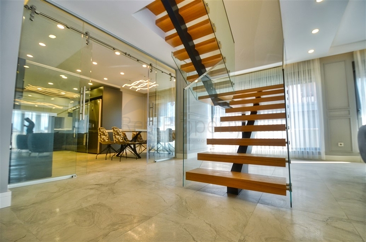 Wohnung mit 4+1 Grundriss in der Nachbarschaft von Undschali - Antalya 