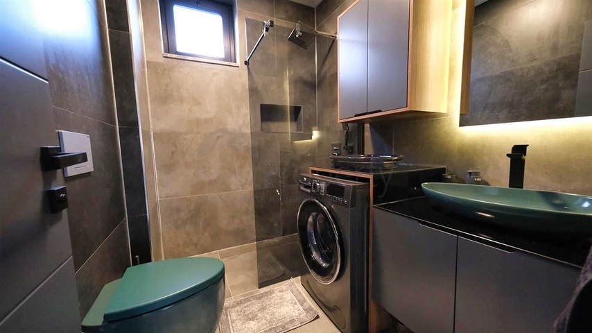 Villa mit 3+1 Grundrissen in der Gegend von Boschemealty - Antalya 