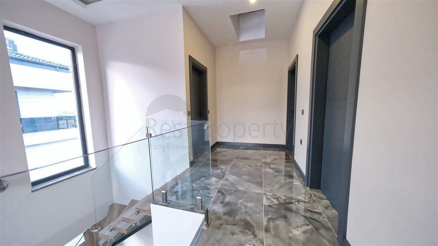 Villa mit 3+1 Grundrissen in der Gegend von Boschemealty - Antalya 