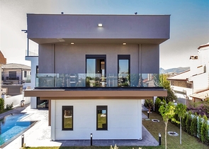 Villa mit 6+1 Grundriss in der Region Doshemealty - Antalya 