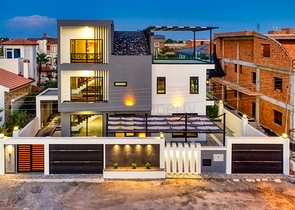 Villa mit 6+1 Grundriss in der Region Doshemealty - Antalya 