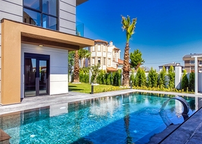 Villa mit 6+1 Grundriss in der Region Doshemealty - Antalya 