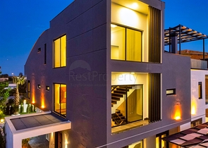 Villa mit 6+1 Grundriss in der Region Doshemealty - Antalya 