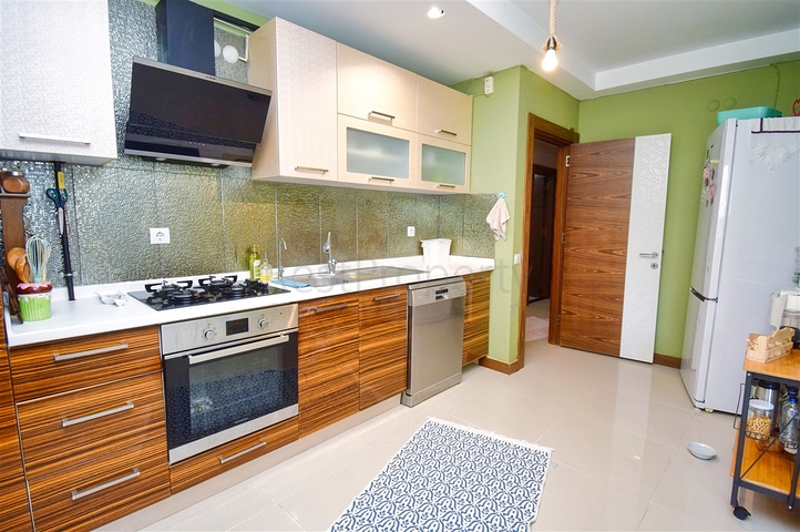 2+1 Wohnung in der Wohngegend Toros - Antalya 