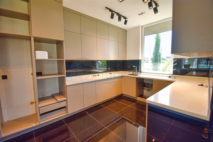 4+1-Villen im Wohnbezirk Güzeloba - Antalya