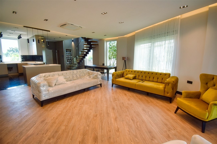 4+1-Villen im Wohnbezirk Güzeloba - Antalya