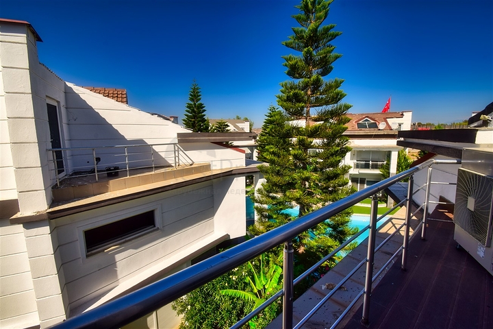 4+1-Villen im Wohnbezirk Güzeloba - Antalya