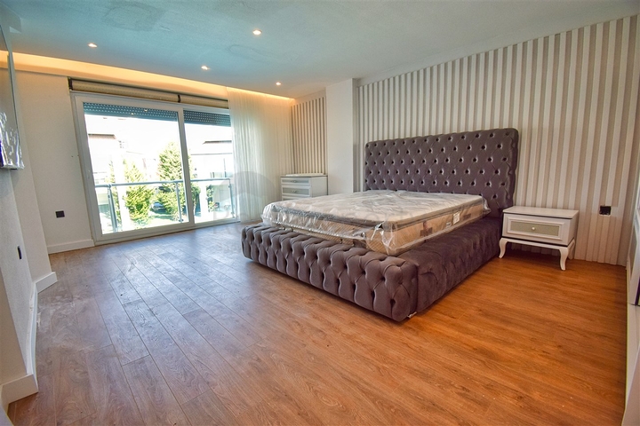 4+1-Villen im Wohnbezirk Güzeloba - Antalya