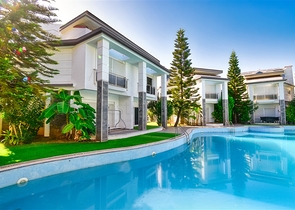 4+1-Villen im Wohnbezirk Güzeloba - Antalya