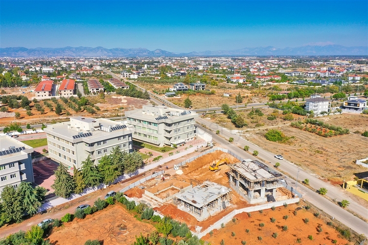 Investitionsprojekt einer 4+1-Villa in der Region Doshemealty - Antalya 