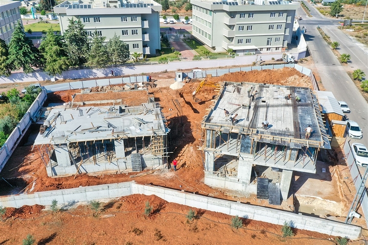 Investitionsprojekt einer 4+1-Villa in der Region Doshemealty - Antalya 