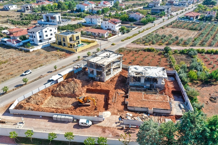 Investitionsprojekt einer 4+1-Villa in der Region Doshemealty - Antalya 
