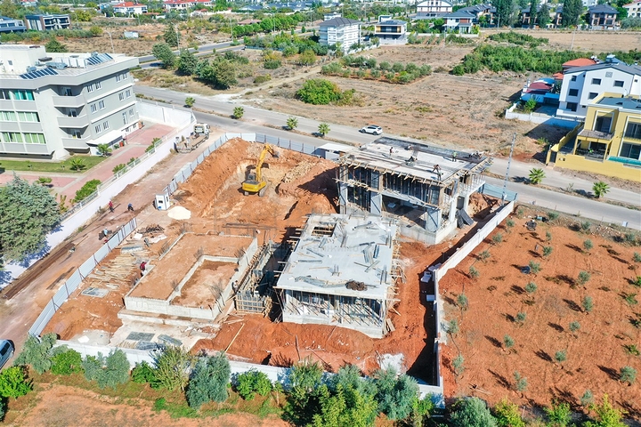 Investitionsprojekt einer 4+1-Villa in der Region Doshemealty - Antalya 