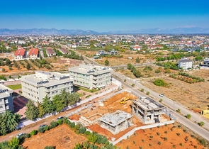 Investitionsprojekt einer 4+1-Villa in der Region Doshemealty - Antalya 