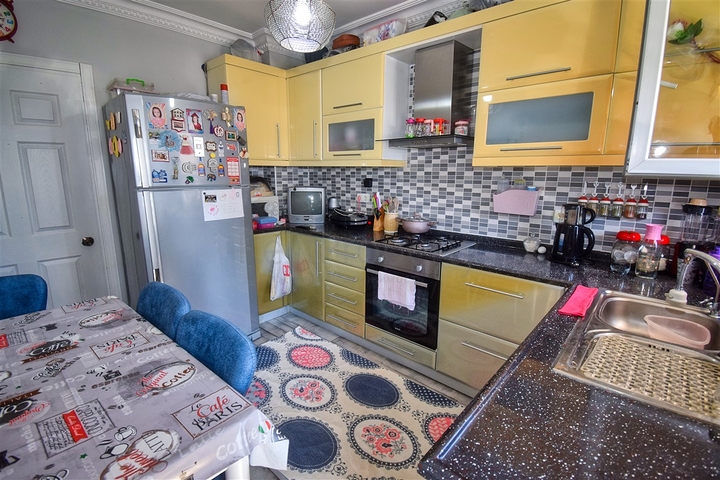 2+1 Wohnung im Stadtteil Lara - Antalya 