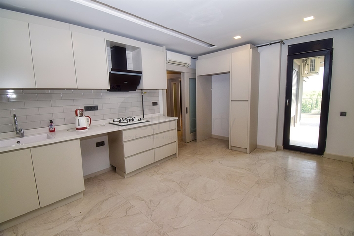 5+1 Duplex-Wohnung in der Nachbarschaft von Uncaly - Antalya