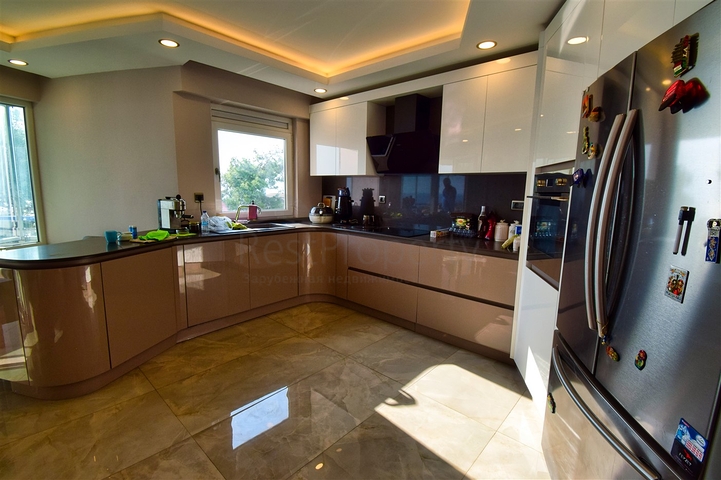 Wohnung mit 3+1 Grundriss im Wohnbezirk Shirinyaly - Antalya