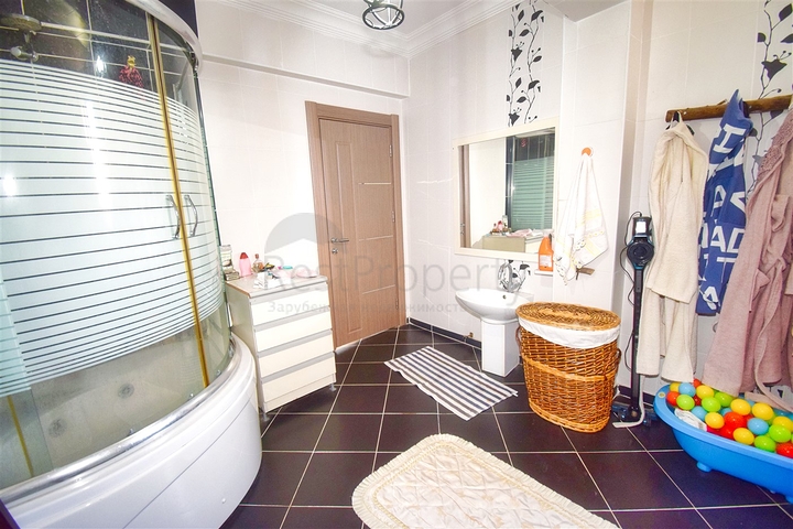 Villa mit 4+2 Grundrissen in Lara - Antalya