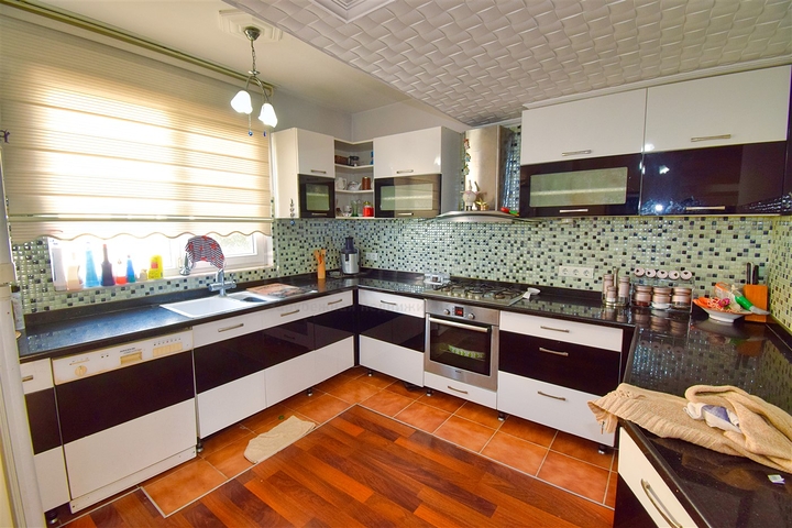 Villa mit 4+2 Grundrissen in Lara - Antalya