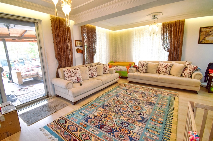 Villa mit 4+2 Grundrissen in Lara - Antalya