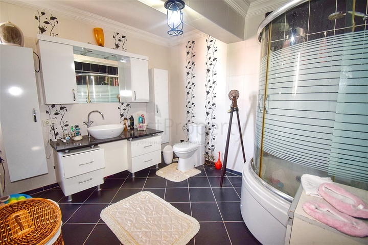 Villa mit 4+2 Grundrissen in Lara - Antalya