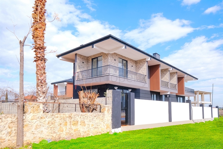 4+2-Villen im Stadtteil Doshemealty - Antalya 