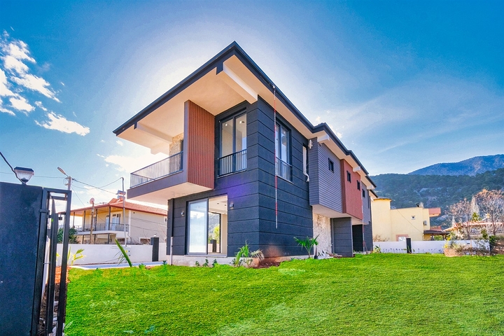 4+2-Villen im Stadtteil Doshemealty - Antalya 