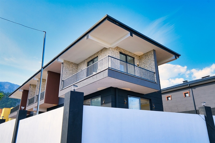 4+2-Villen im Stadtteil Doshemealty - Antalya 