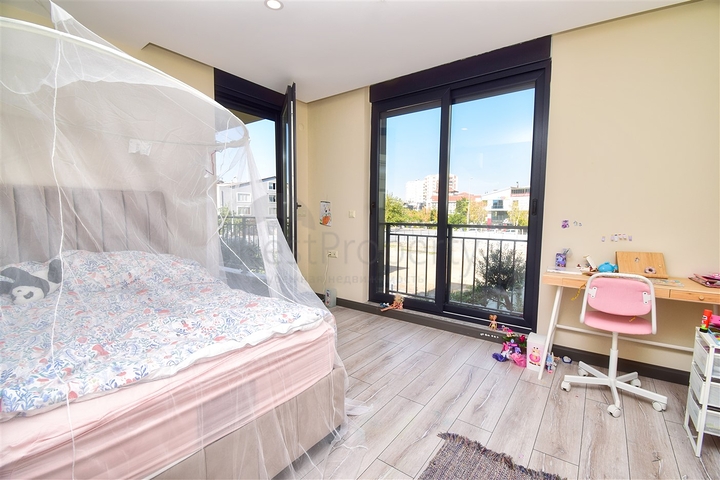 2+1 Wohnung in der Wohngegend Güzeloba - Antalya