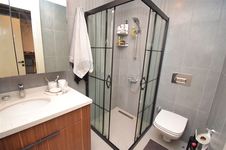 2+1 Wohnung in der Wohngegend Güzeloba - Antalya