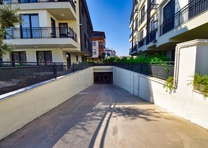 2+1 Wohnung in der Wohngegend Güzeloba - Antalya