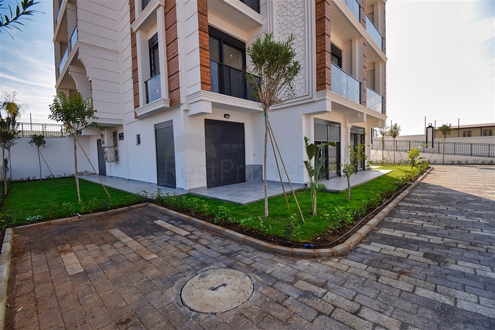 Investitionsprojekt zum Verkauf ausgestellt Gebäude im Stadtteil Altyntasch - Antalya