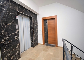 Investitionsprojekt zum Verkauf ausgestellt Gebäude im Stadtteil Altyntasch - Antalya