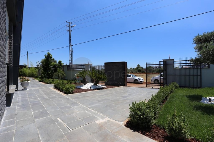 Villa mit 5+1 Grundrissen in der Region Doshemealty - Antalya