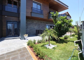 Villa mit 5+1 Grundrissen in der Region Doshemealty - Antalya