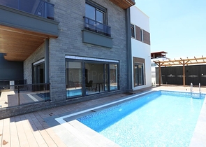 Villa mit 5+1 Grundrissen in der Region Doshemealty - Antalya