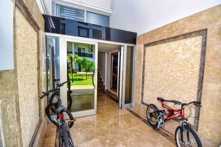 6+1 Duplex-Wohnung in der Nachbarschaft von Mollayusuf - Antalya