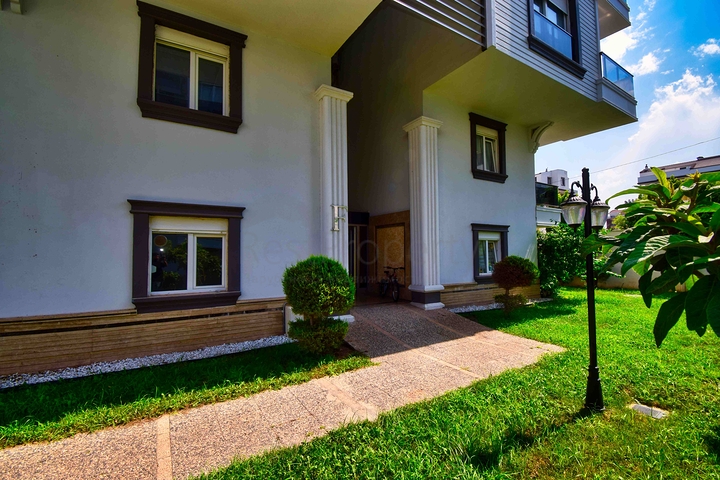 6+1 Duplex-Wohnung in der Nachbarschaft von Mollayusuf - Antalya