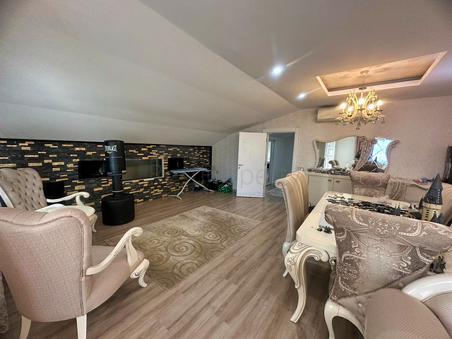 6+1 Duplex-Wohnung in der Nachbarschaft von Mollayusuf - Antalya