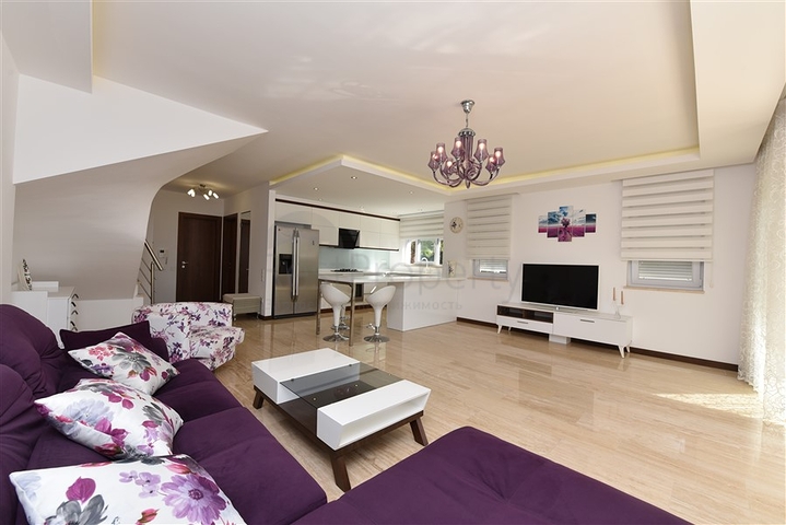 Geräumiges 3+1 Penthouse im Stadtteil Konakly