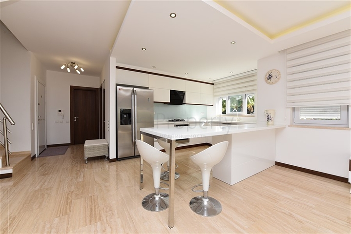 Geräumiges 3+1 Penthouse im Stadtteil Konakly