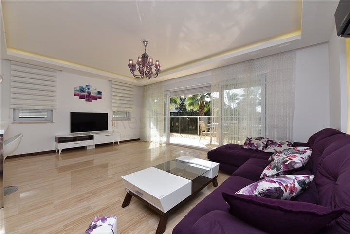 Geräumiges 3+1 Penthouse im Stadtteil Konakly