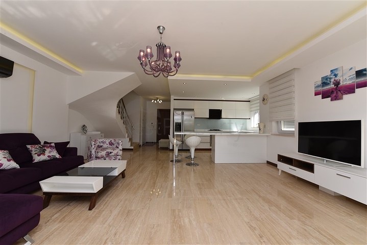 Geräumiges 3+1 Penthouse im Stadtteil Konakly