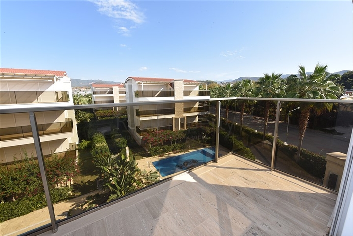 Geräumiges 3+1 Penthouse im Stadtteil Konakly