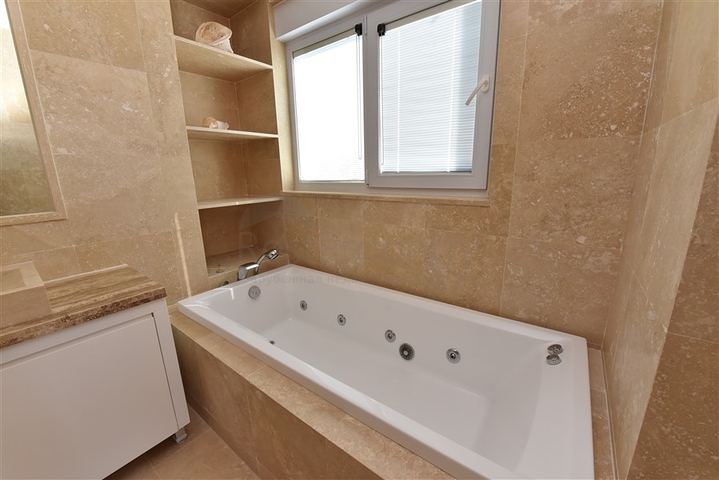 Geräumiges 3+1 Penthouse im Stadtteil Konakly