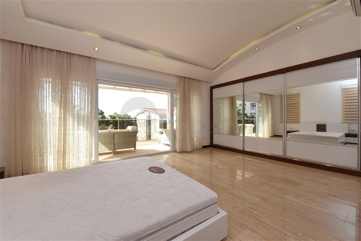 Geräumiges 3+1 Penthouse im Stadtteil Konakly